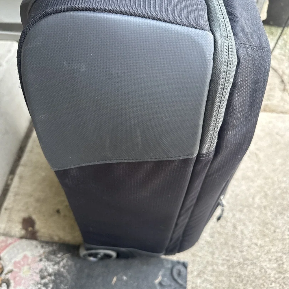 Large Oakley Gear Bag 23